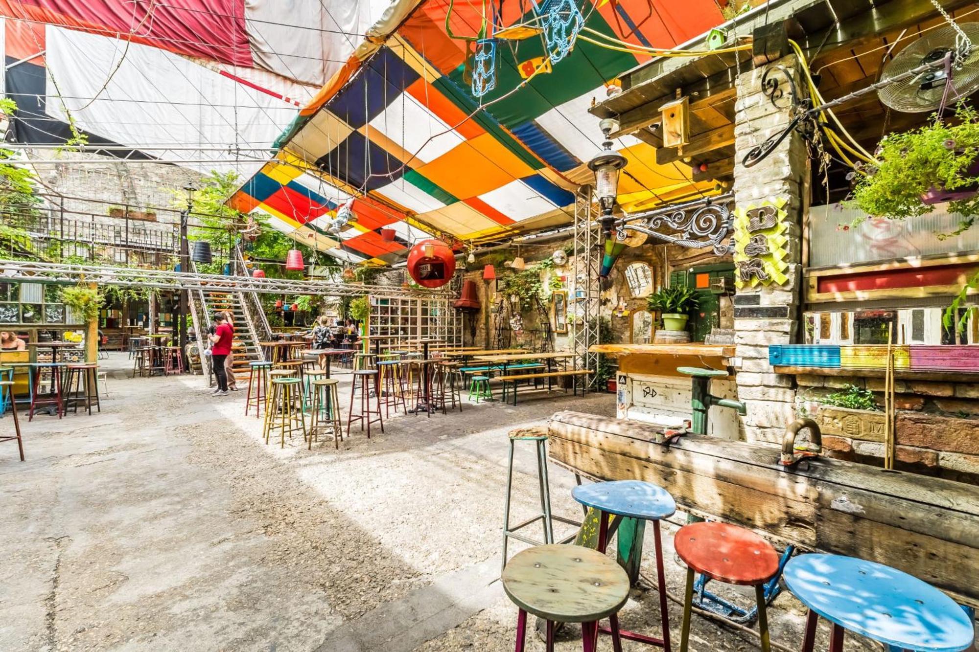 Casadeco Budapest Apt-Stunning New York Cafe View Exterior foto