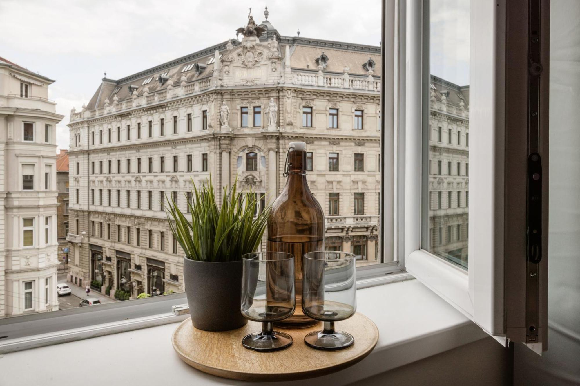 Casadeco Budapest Apt-Stunning New York Cafe View Exterior foto